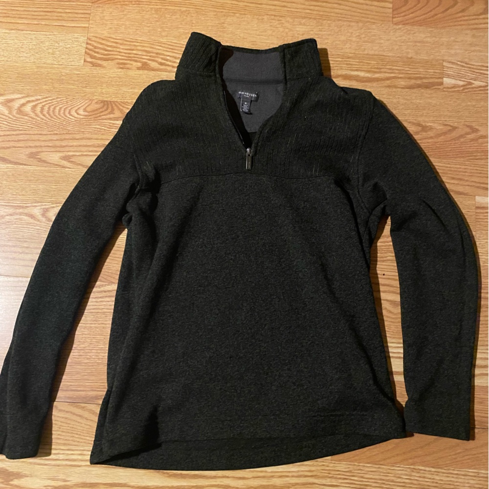 Van Heusen Pull over (Medium)
